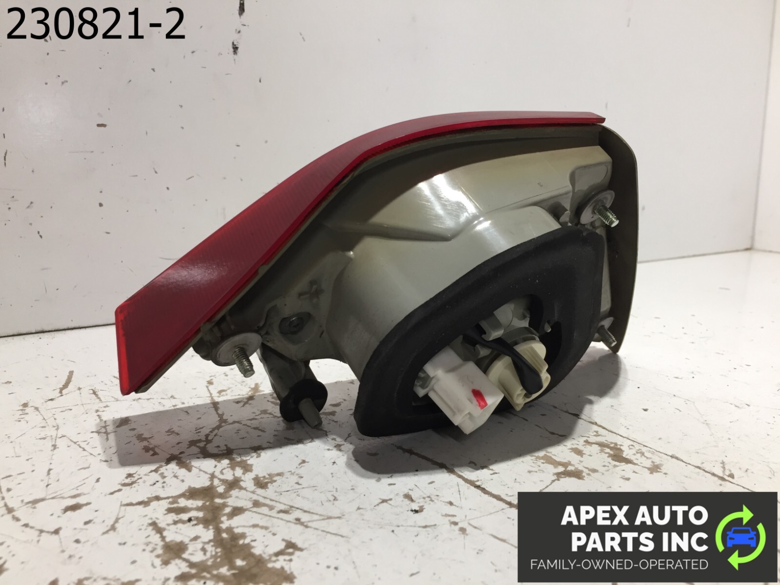 OEM 2011-2014 Hyundai Sonata Passenger Right Side Lid Mounted Tail Light - Image 6