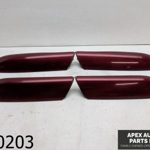 OEM 2011 Cadillac Escalade 6.2L ROOF RACK END CAP TRIM SET