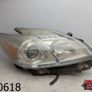 OEM 2011 Toyota Prius 1.8L Right Passenger Side Halogen Headlight