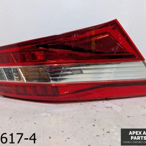 OEM 2013-2015 Toyota Avalon 3.5L Tail Light Left LH Driver LED Brake Lamp