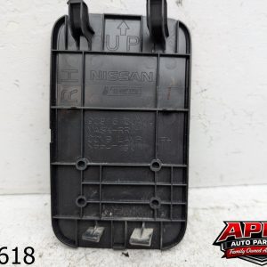 OEM 2013 Infiniti JX35 3.5L REAR RIGHT SIDE LIFTGATE TAILLIGHT COVER TRIM