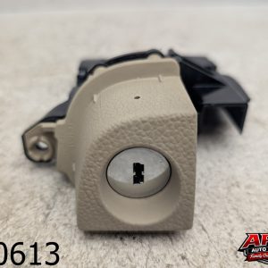 OEM 2014 Kia Cadenza 3.3L storage compartment glove box Lock Latch