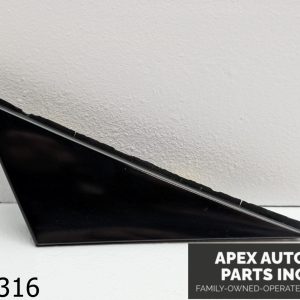 OEM 2015 Hyundai Sonata Hybrid 2.4L Right Passenger Fender Corner Trim