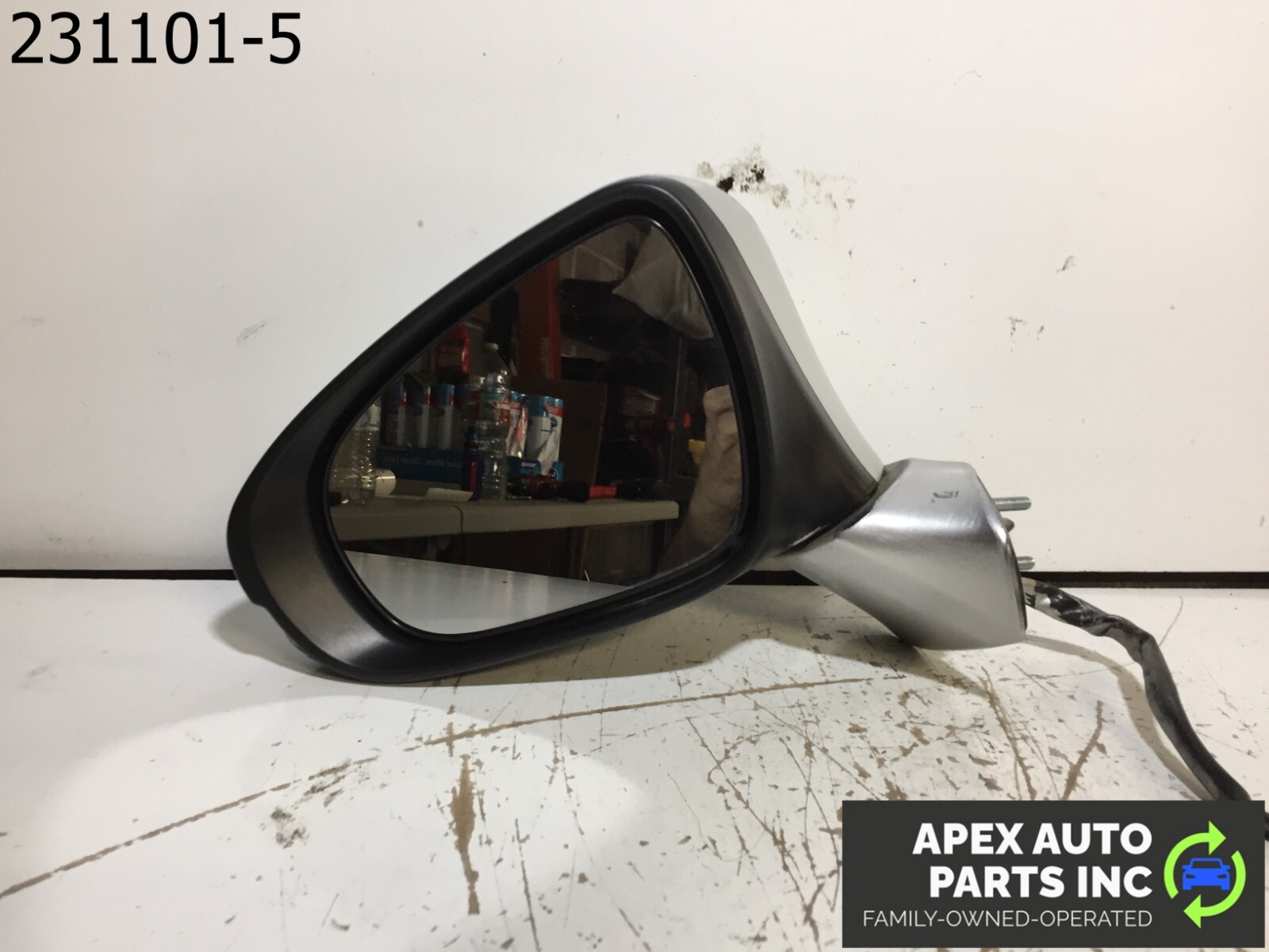 OEM 2015 Lexus ES350 DRIVER DOOR MIRROR W/ TURN SIGNAL & BLIND SPOT - Image 3