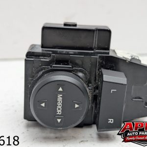 OEM 2018 Hyundai Elantra 2.0L Power Side Door Mirror Switch