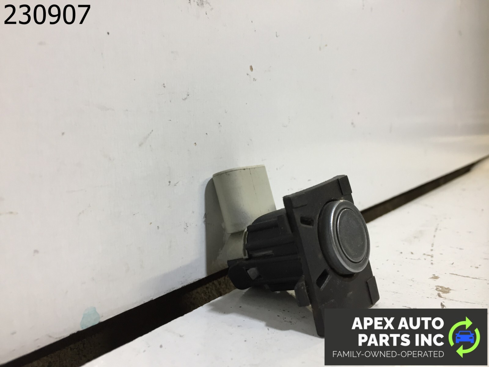 OEM Audi A8 2006 BUMPER PARKING AID / ASSIST SENSOR OEM - Image 3