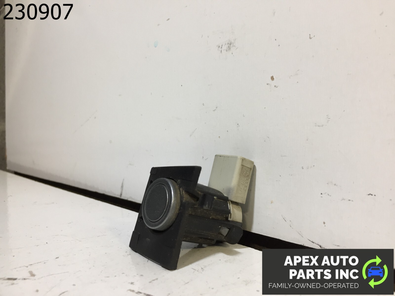 OEM Audi A8 2006 BUMPER PARKING AID / ASSIST SENSOR OEM - Image 4