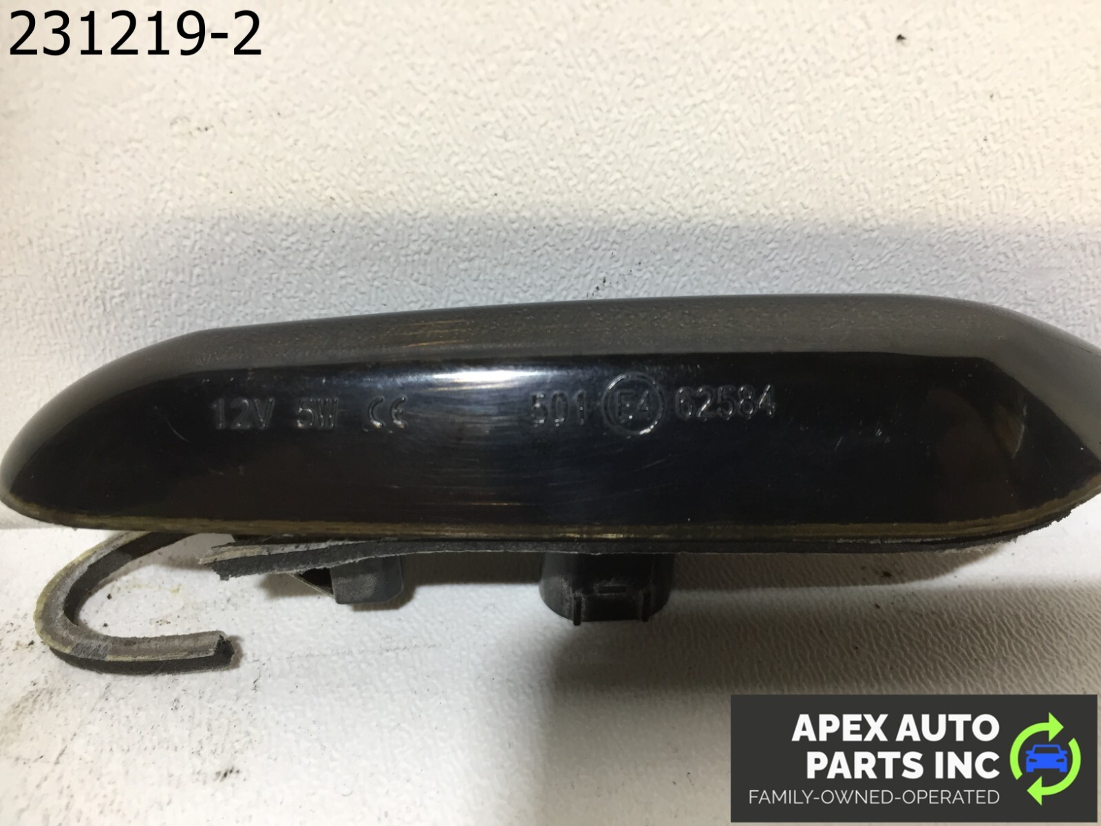 OEM BMW 328i 2009 Right Passenger Side Fender Marker Light Turn Signal Lamp - Image 9