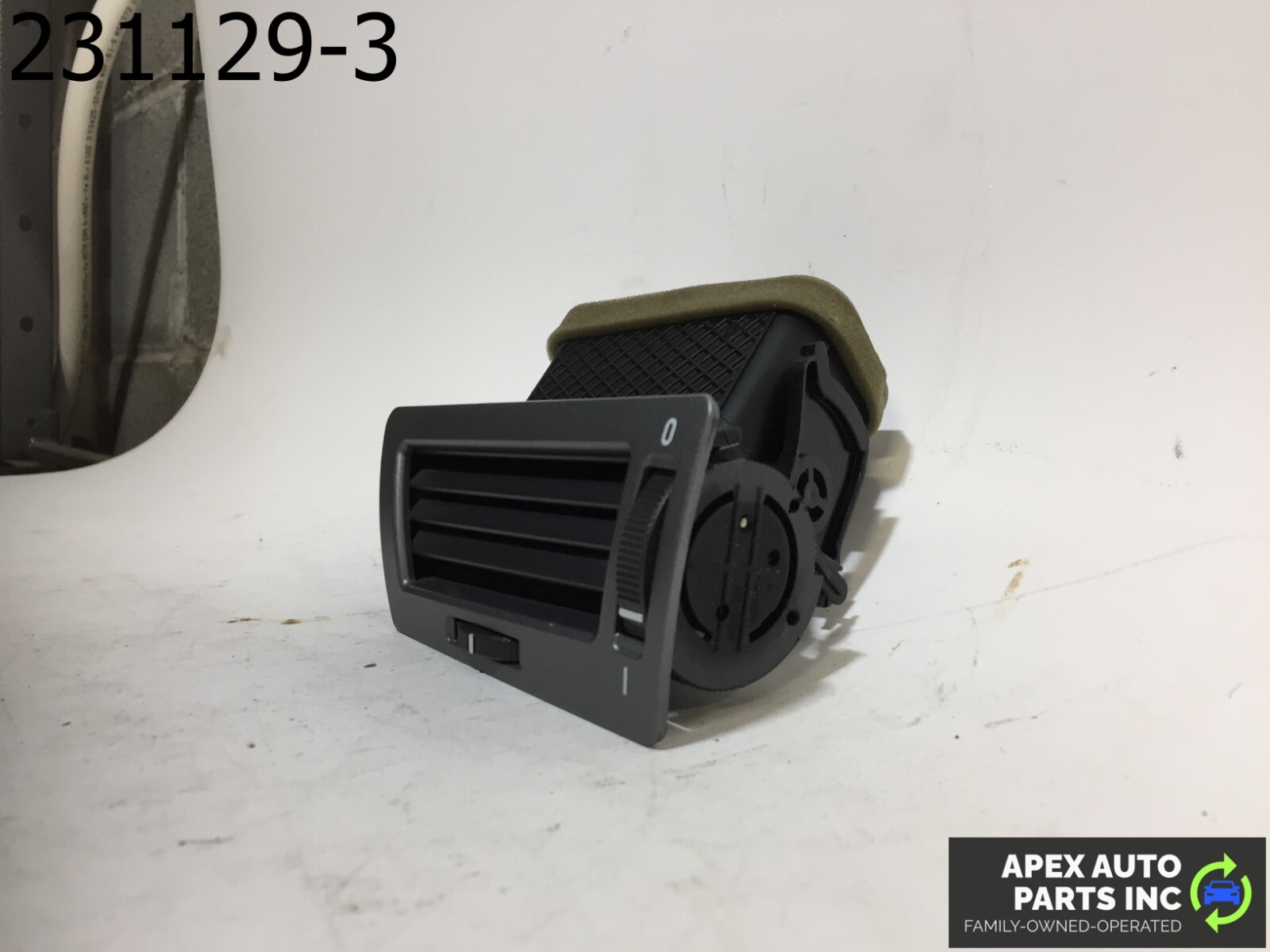 OEM BMW 745Li 2003 AC Heater Vent Driver Side Gray - Image 4