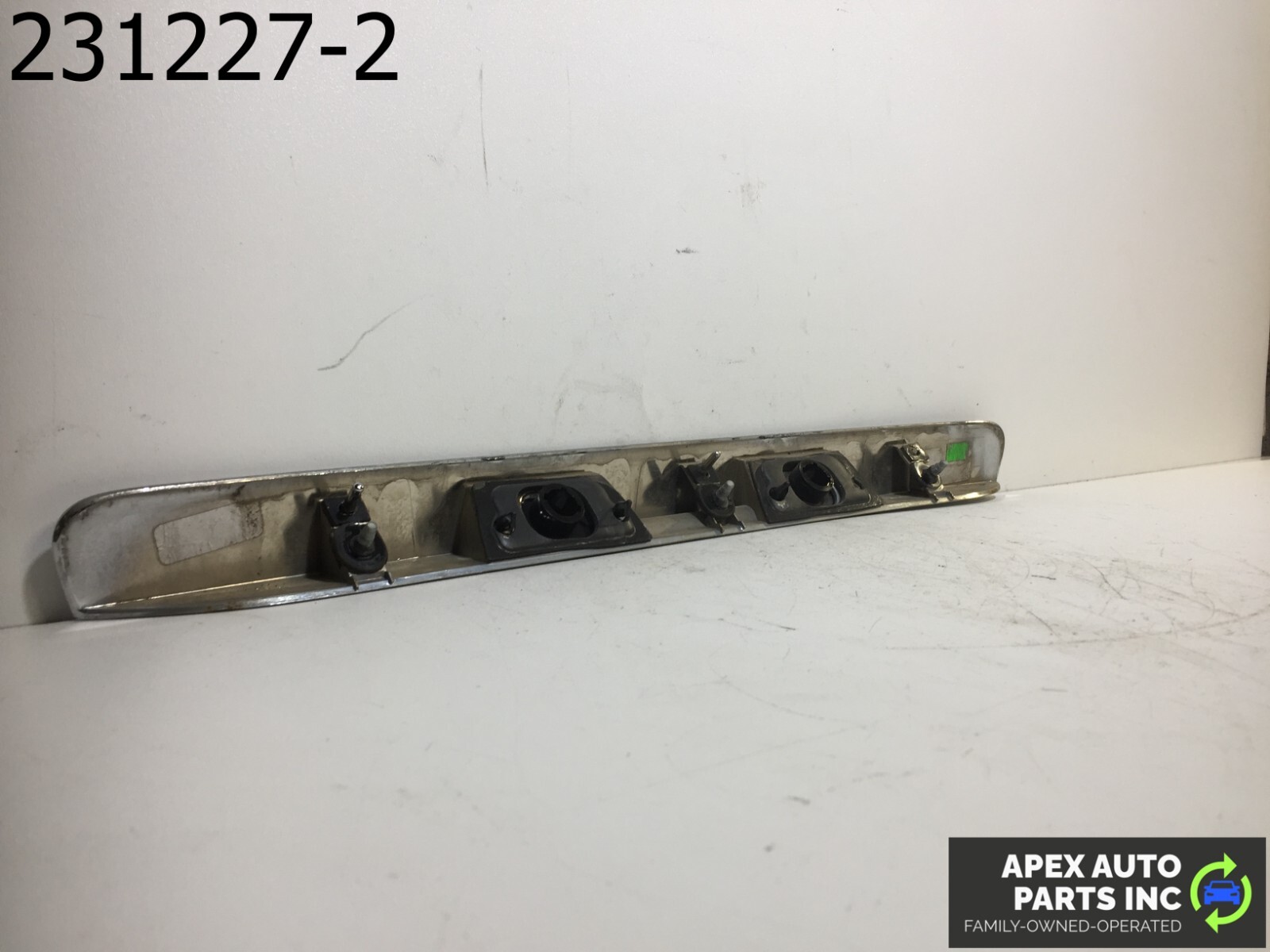 OEM Ford Taurus 2008 Chrome Tailgate Trunk Molding Strip Trim - Image 6