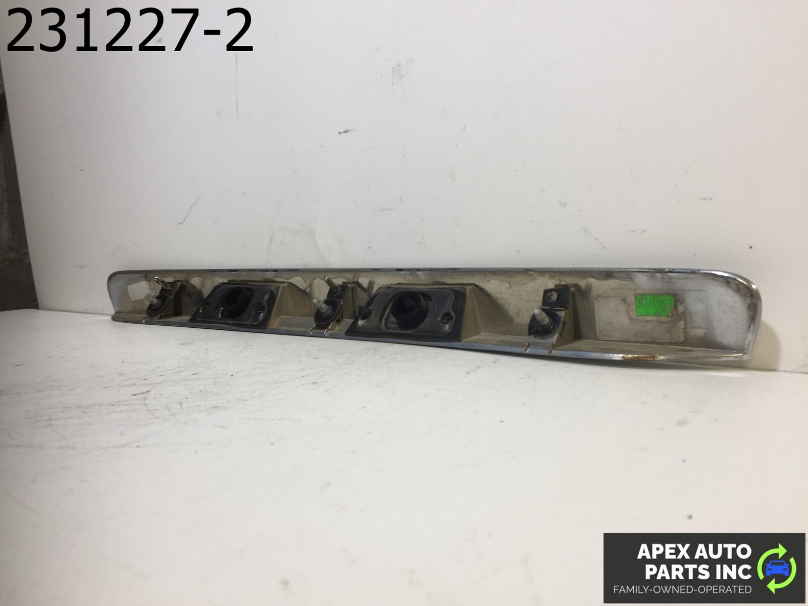 OEM Ford Taurus 2008 Chrome Tailgate Trunk Molding Strip Trim - Image 7