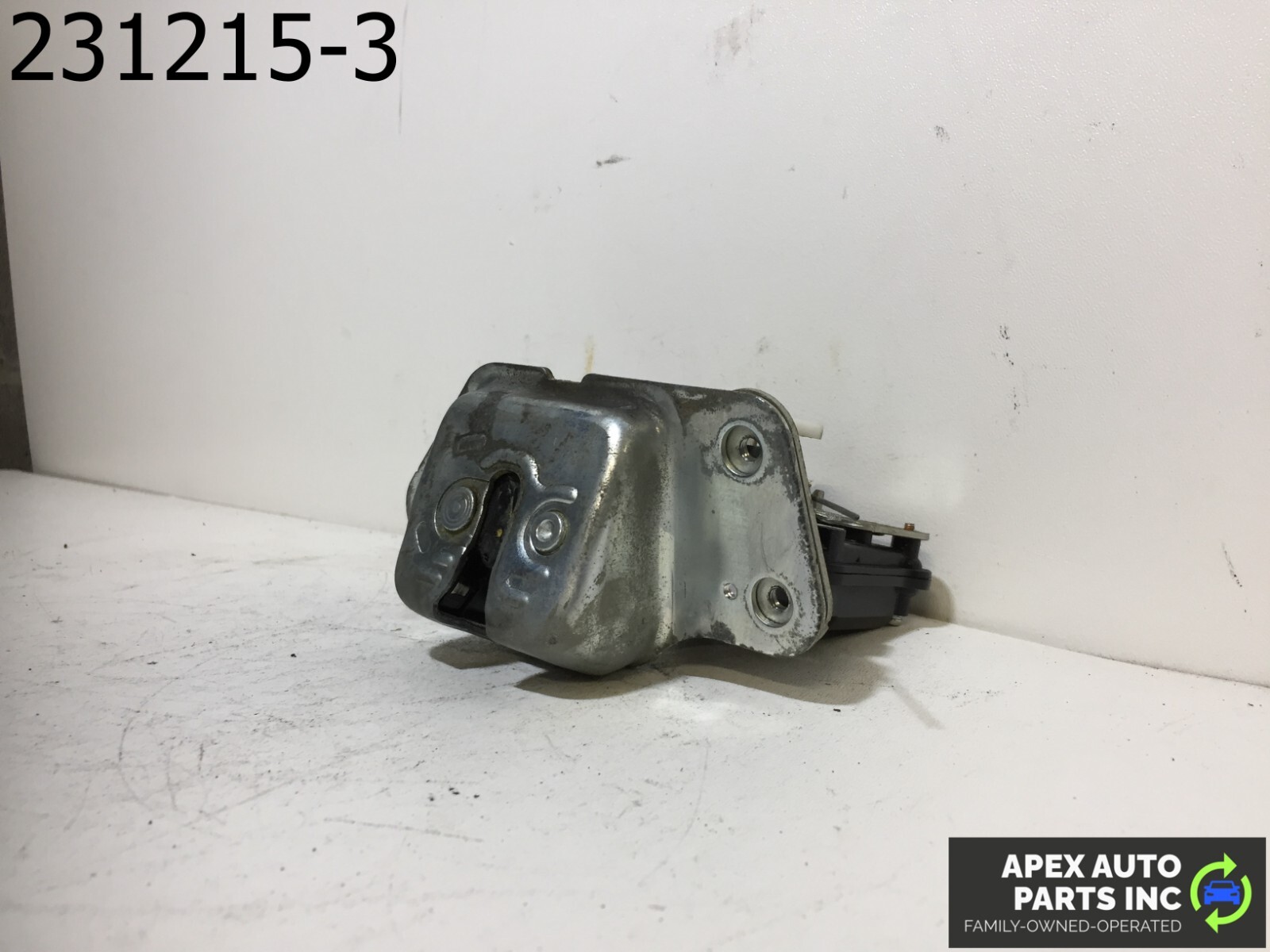 OEM Jeep Commander 2006 Trunk Latch Lid Lock Actuator OEM 4589131AG - Image 4