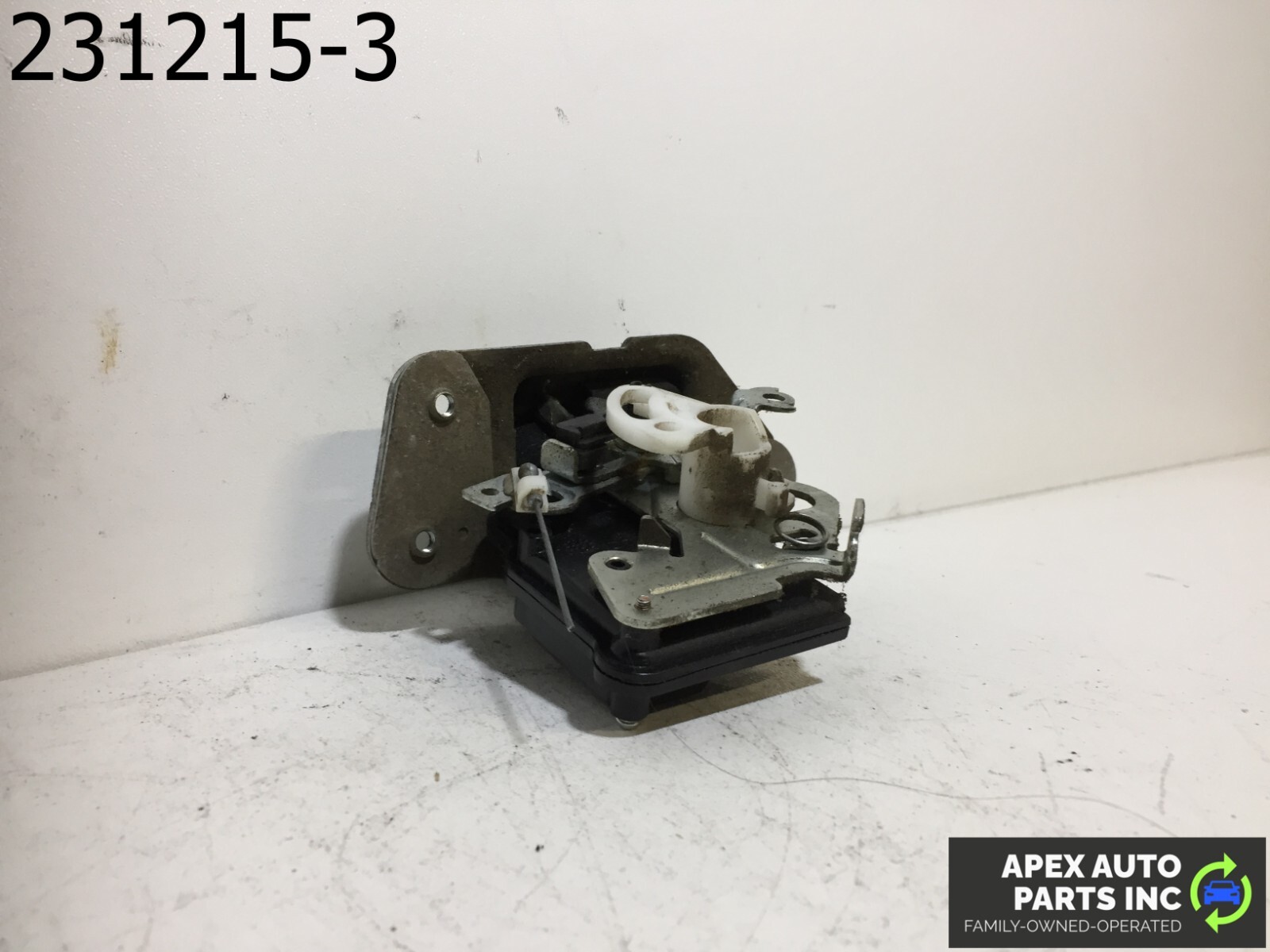 OEM Jeep Commander 2006 Trunk Latch Lid Lock Actuator OEM 4589131AG - Image 6