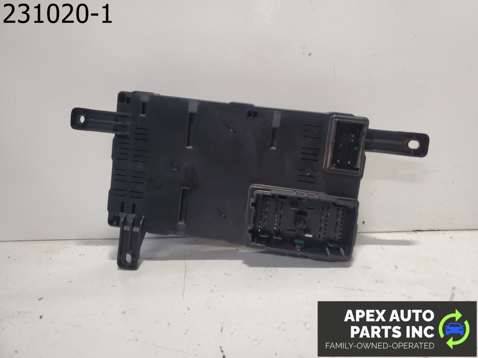 OEM Kia Sedona 08 rear Cabin Fuse Box Relay Junction 91954-4D101 OEM - Image 4