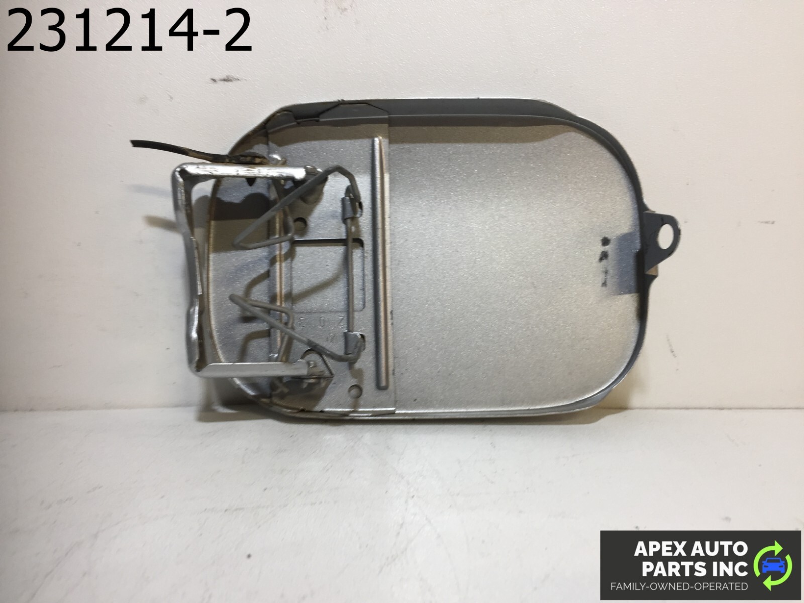 OEM Mercedes C230 2006 Fuel Gas Tank Lid Door Cover - Image 5