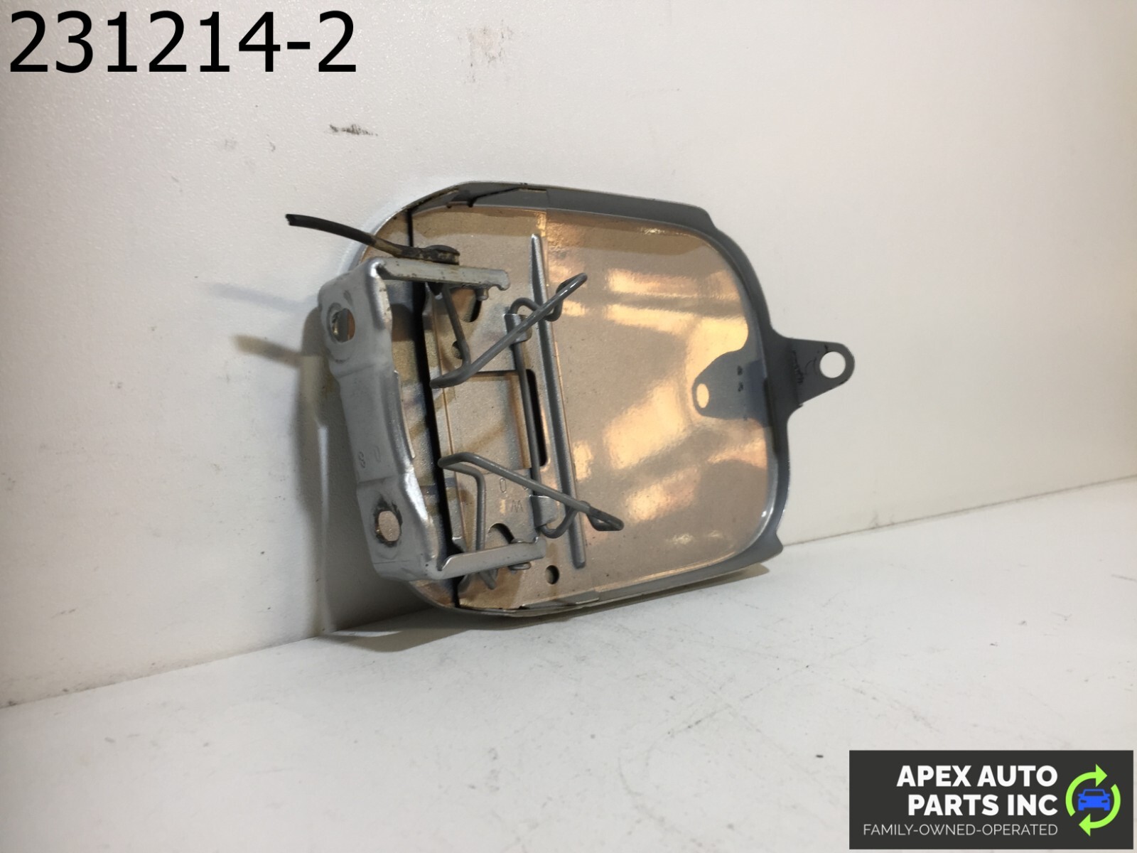 OEM Mercedes C230 2006 Fuel Gas Tank Lid Door Cover - Image 6