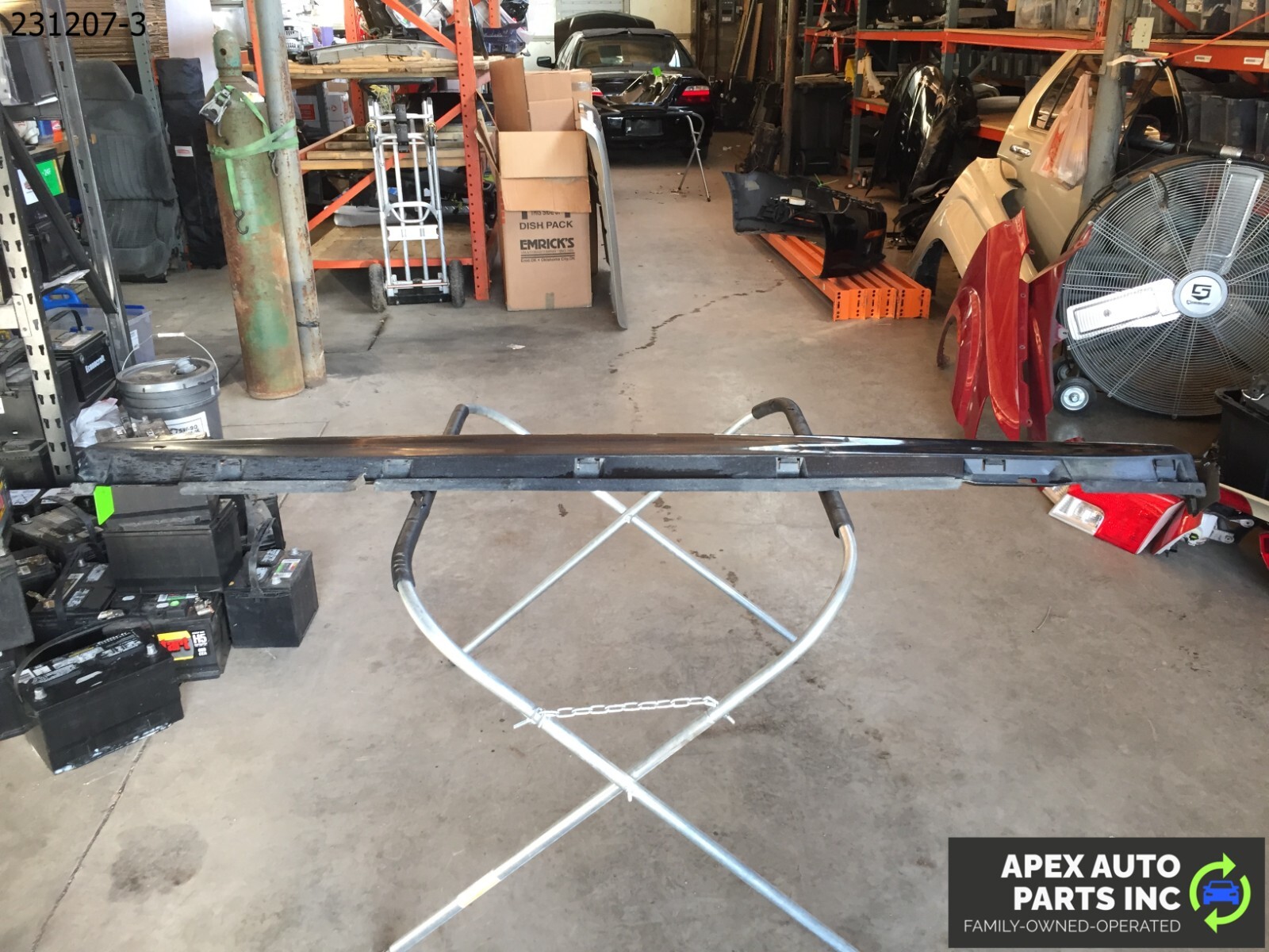 OEM Volkswagen CC 2012 ROCKER PANEL SKIRT MOLDING RIGHT PASSENGER SIDE