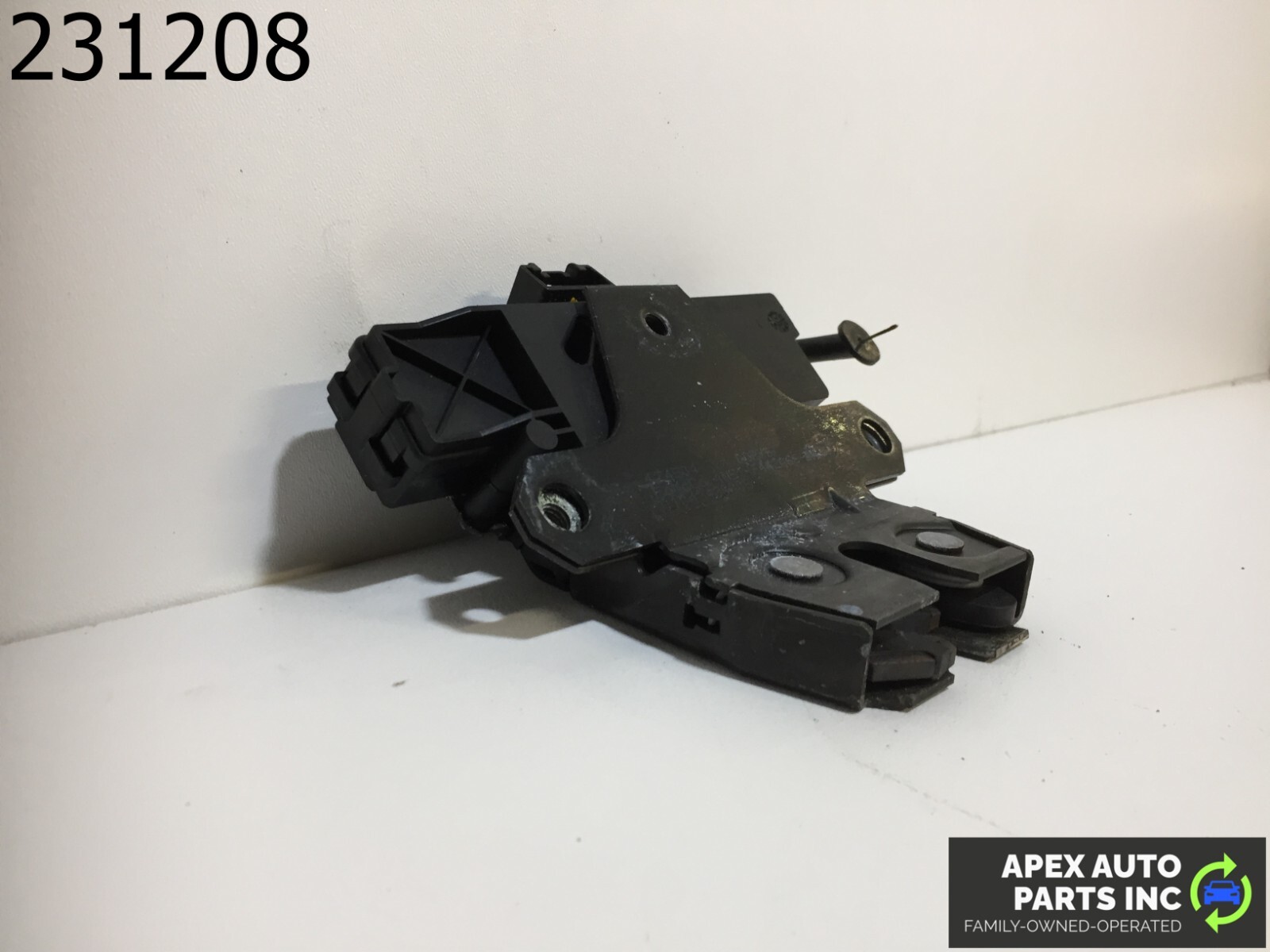 OEM Volvo S40 2005 Trunk Latch Release Deck Lid Lock Actuator 31276697 OEM - Image 3