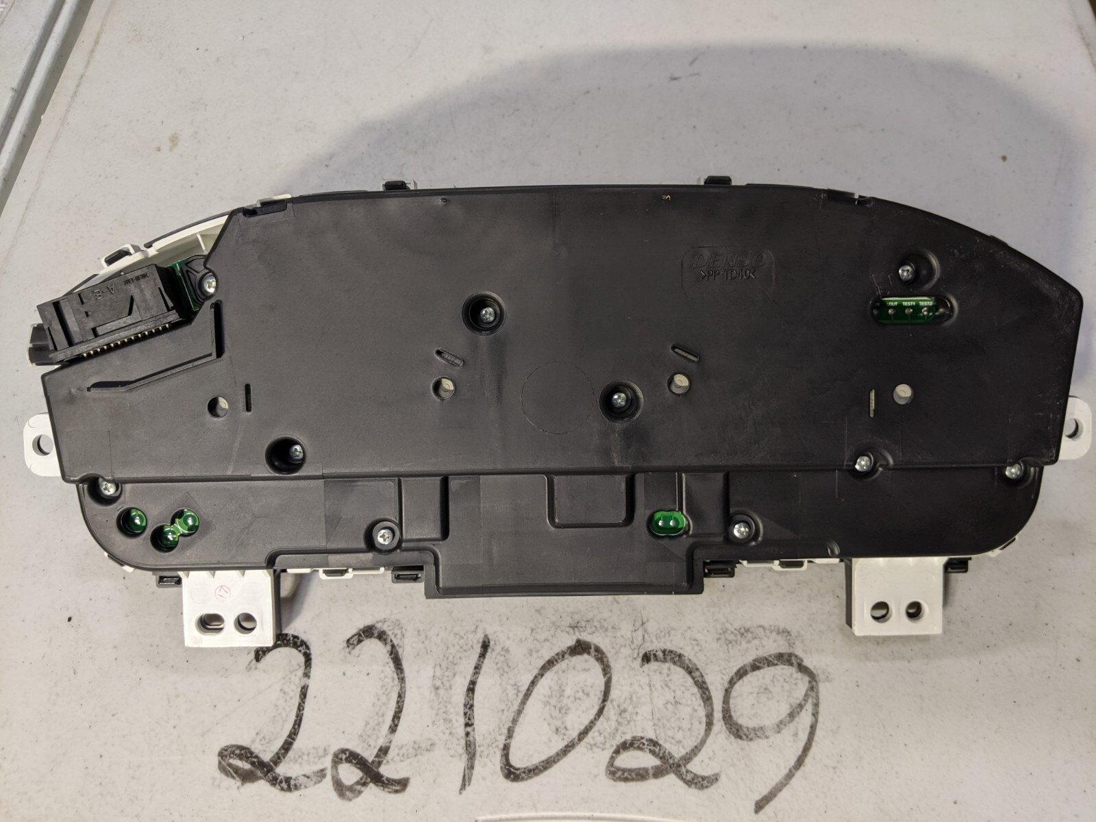 Speedometer Instrument Cluster Dash Panel Gauges 08 Cadillac STS OEM - Image 6