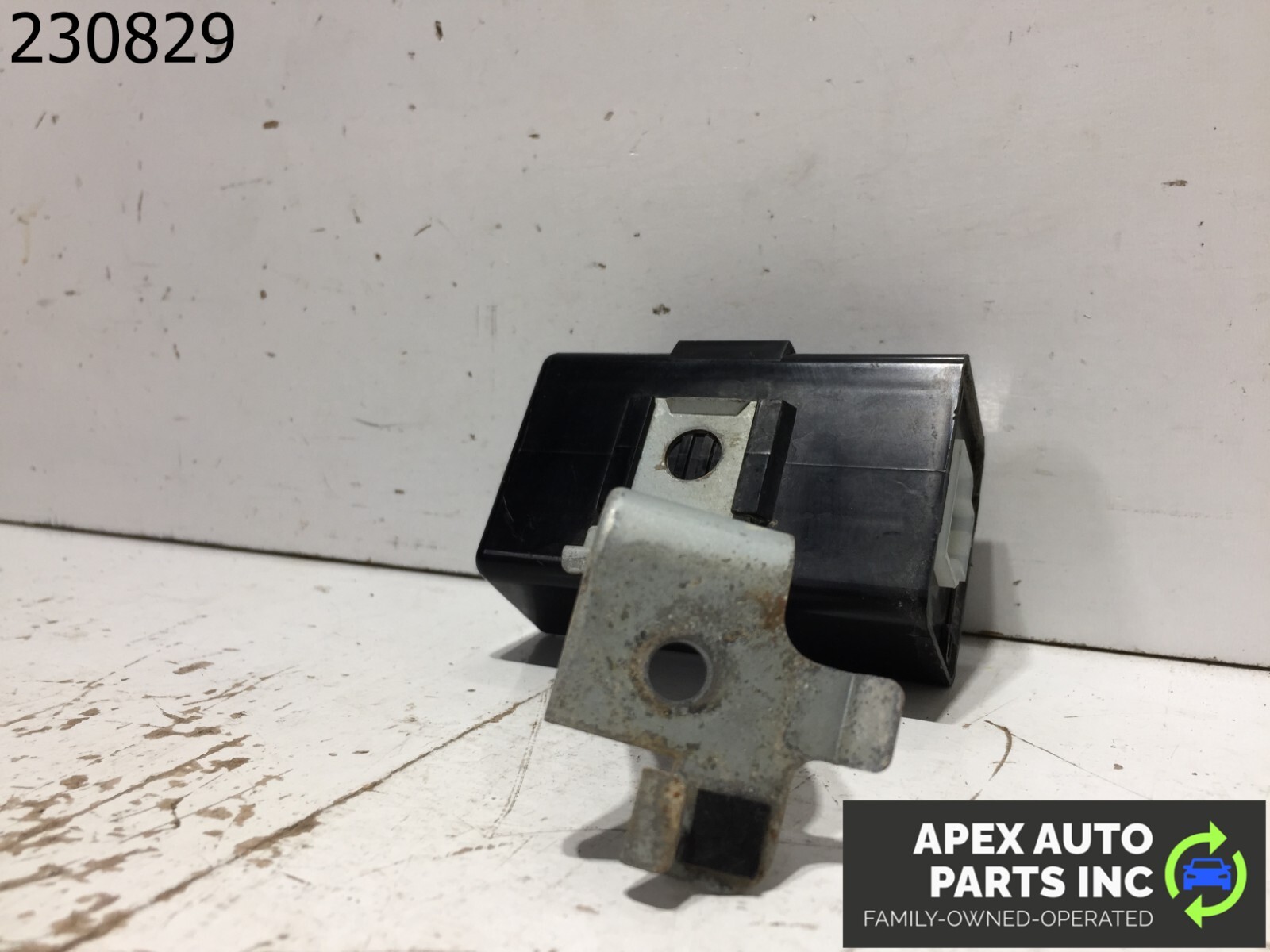 02 INFINITI Q45 - MUFFLER CONTROL MODULE 28488AR000 - Image 7