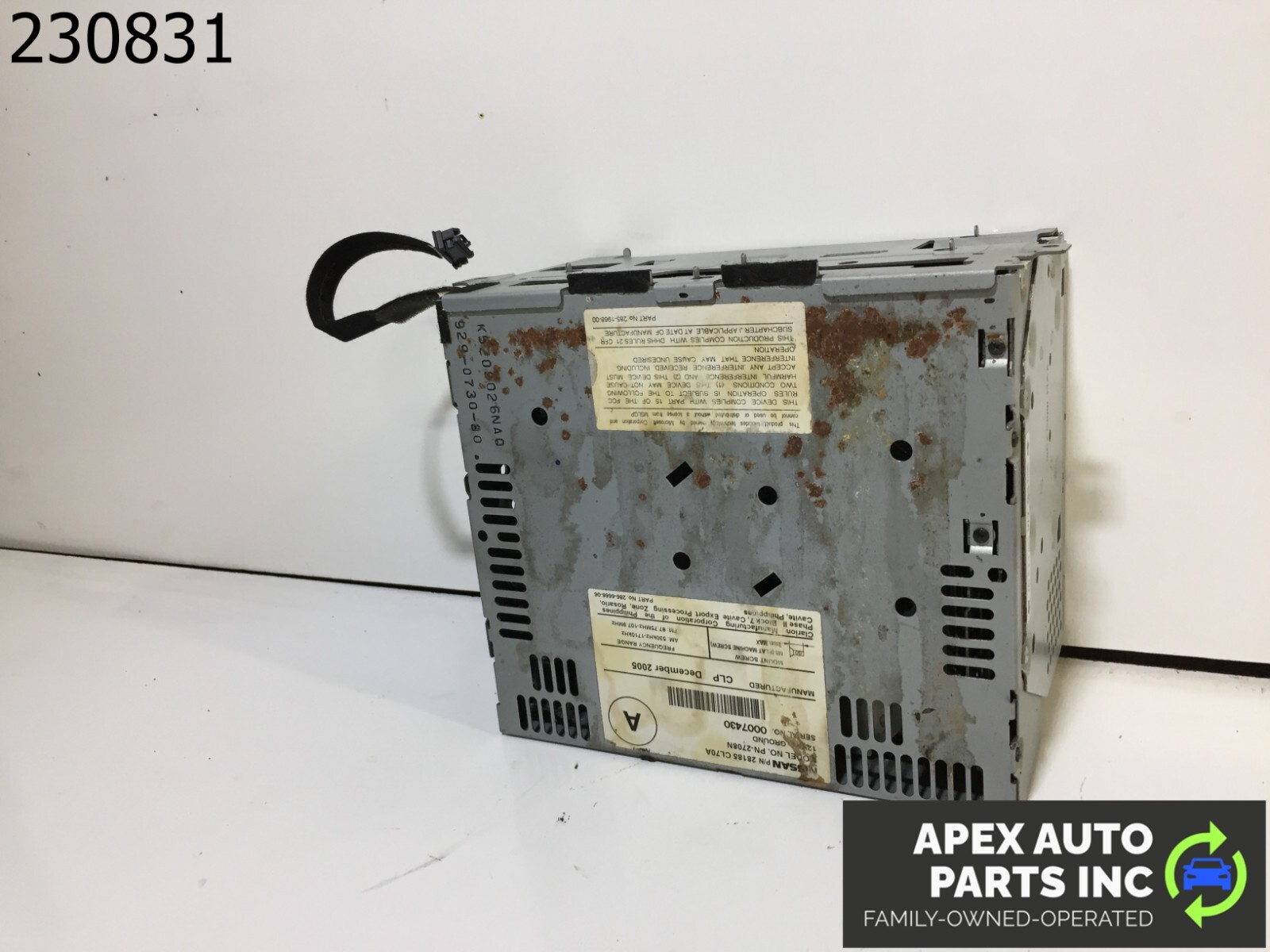 06 2006 Infiniti FX AM FM 6 Disc CD Radio Receiver OEM LKQ - Image 8