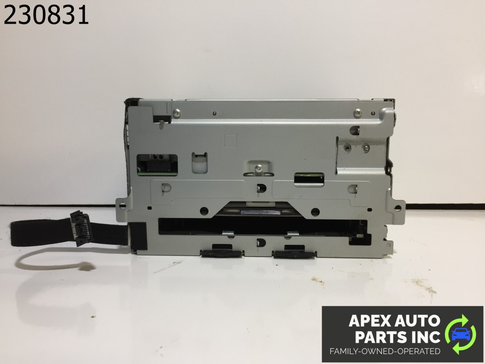 06 2006 Infiniti FX AM FM 6 Disc CD Radio Receiver OEM LKQ