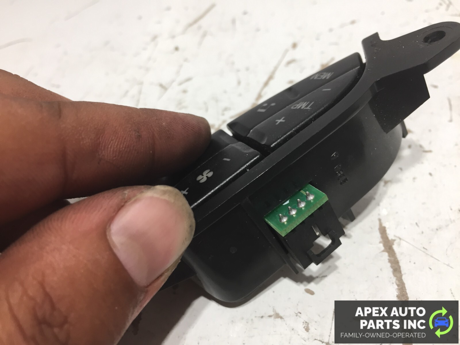 2002-2005 FORD EXPLORER MOUNTAINEER CRUISE SWITCH SET STEERING WHEEL MOUNTED OEM - Image 5