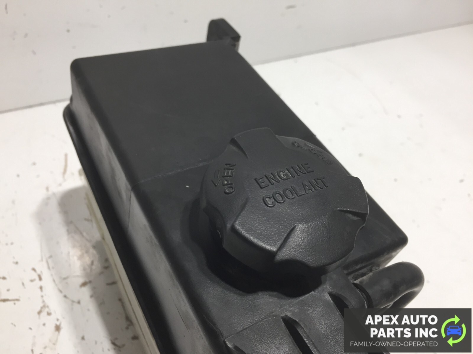 2010 Hyundai Santa Fe Radiator Coolant Overflow Expansion Tank Bottle - Image 6