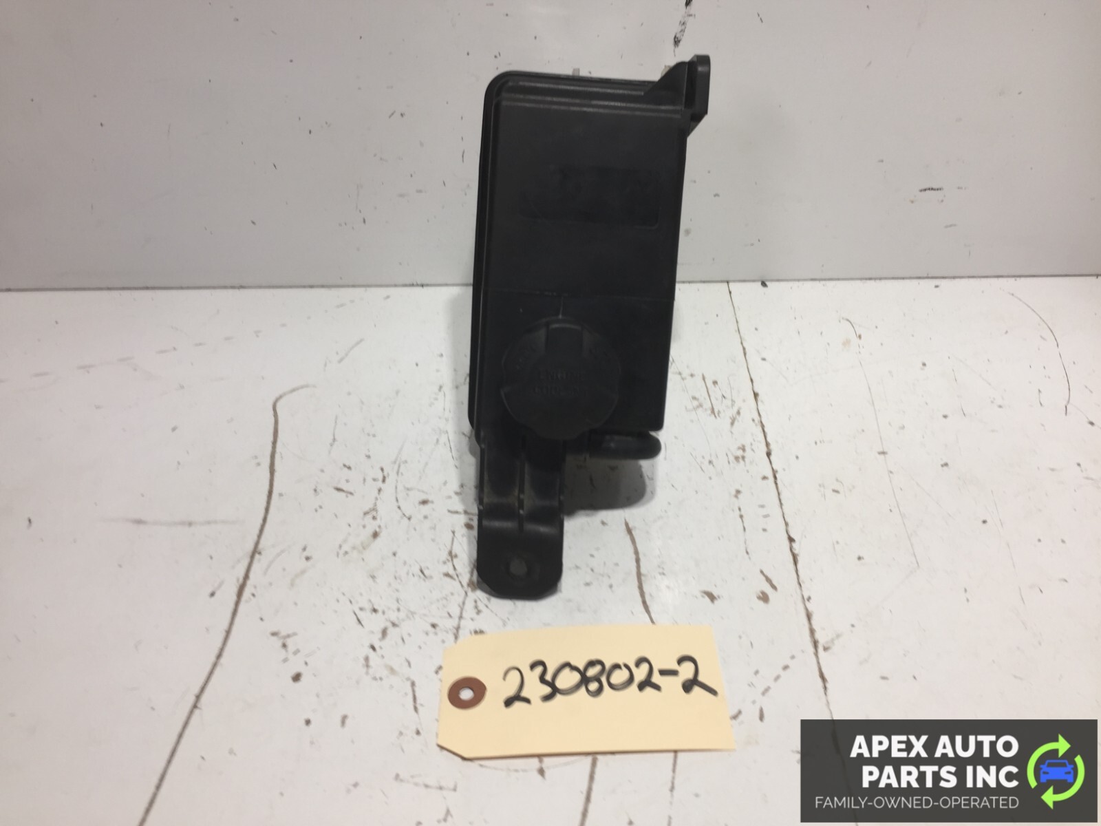 2010 Hyundai Santa Fe Radiator Coolant Overflow Expansion Tank Bottle