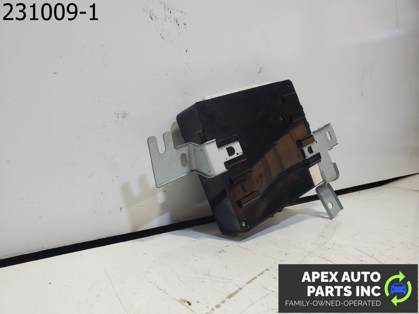 2014 Hyundai Elantra BODY CONTROL MODULE BCM COMPUTER - Image 7