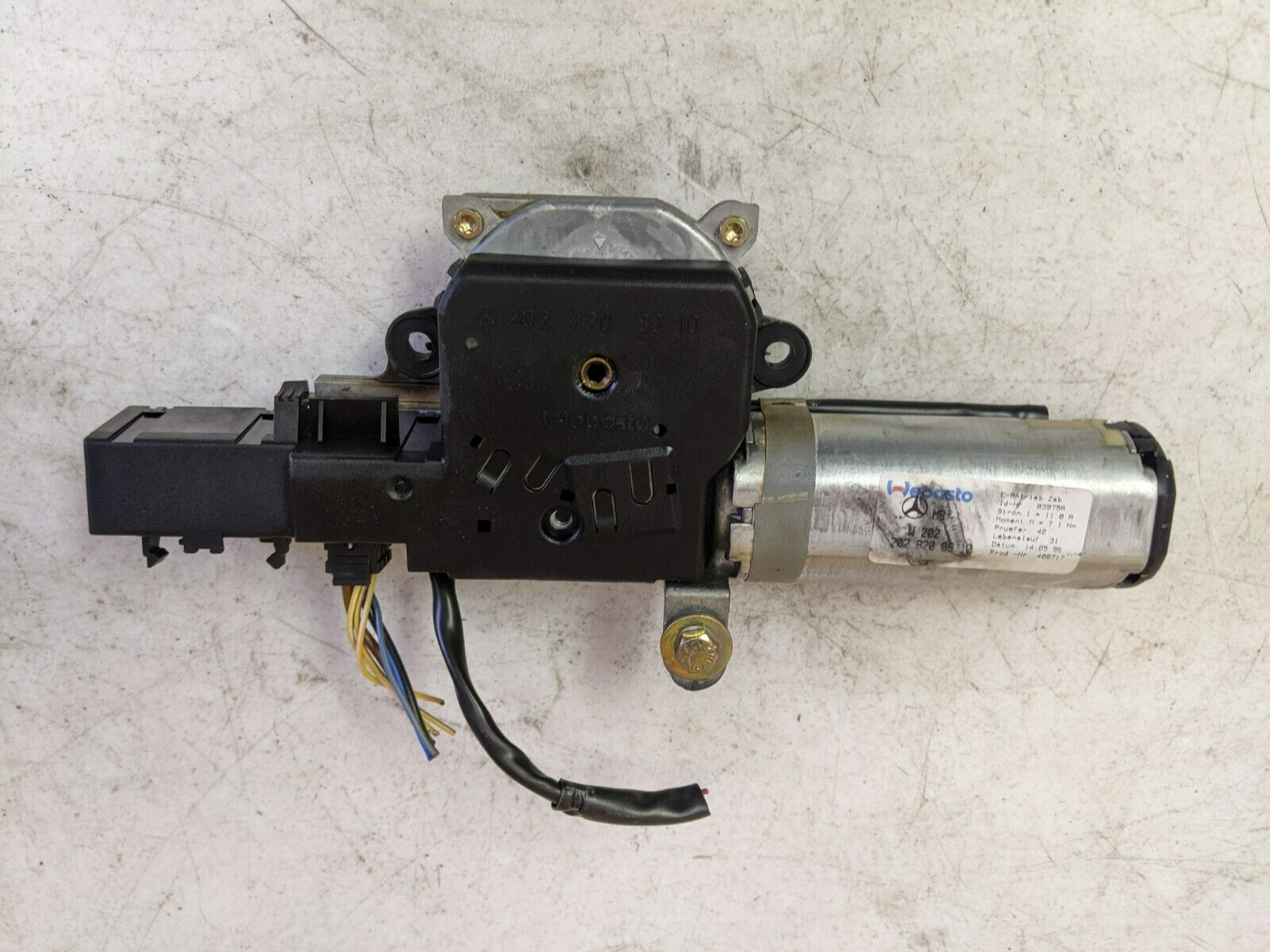 94-98 MERCEDES BENZ OEM E-CLASS C-CLASS SUN ROOF SUNROOF MOTOR 210 820 28 42 - Image 3