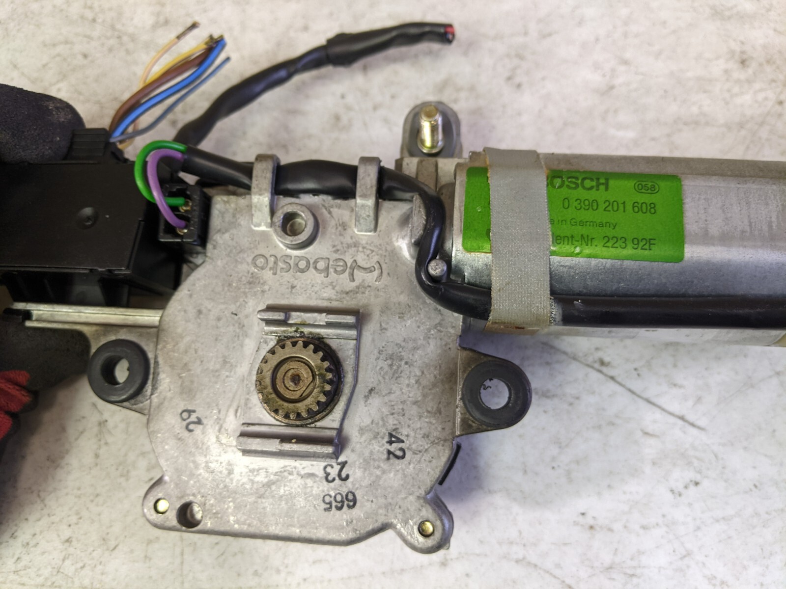 94-98 MERCEDES BENZ OEM E-CLASS C-CLASS SUN ROOF SUNROOF MOTOR 210 820 28 42 - Image 5