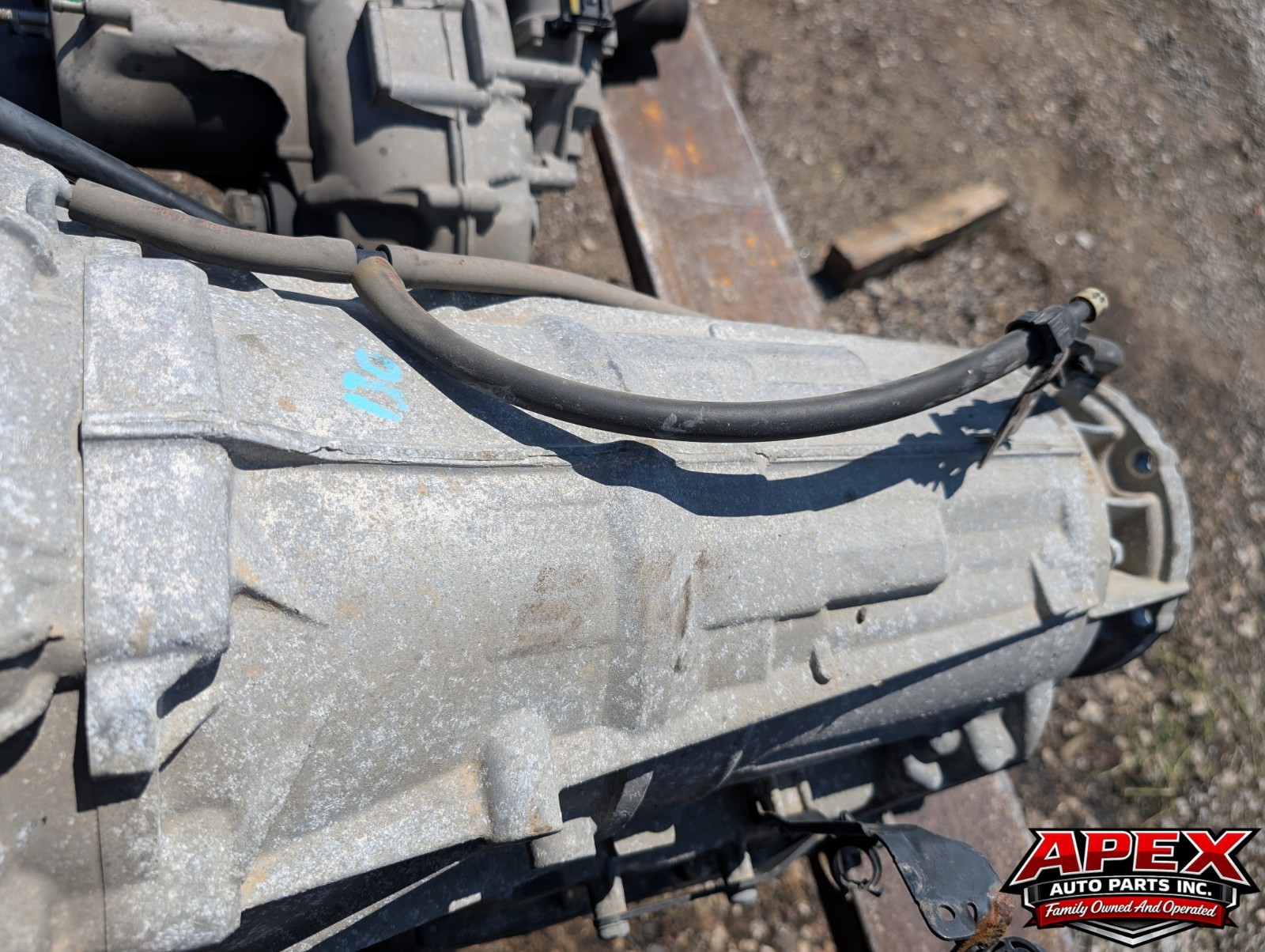*NO SHIPPING* 2013 Chevrolet Silverado 5.3L 4WD Automatic Transmission - Image 4