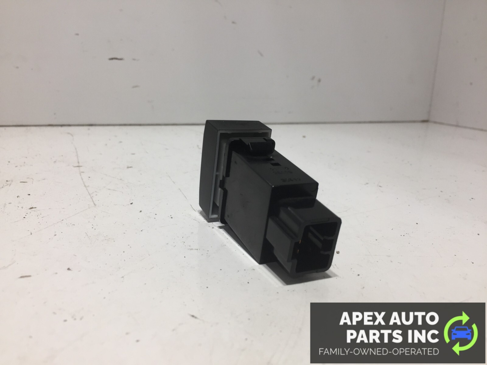 OEM 03 04 05 06 Kia Sorento Rear Defrost Control Switch 93710-3E000 - Image 6