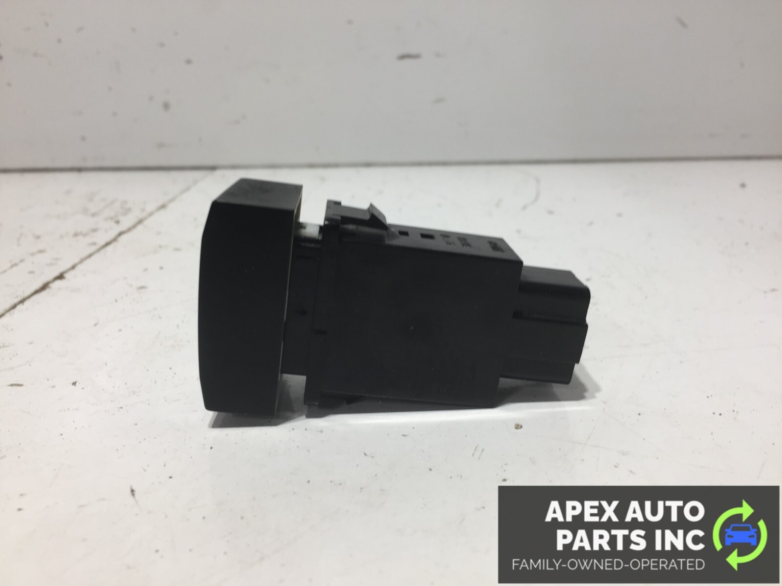 OEM 03 04 05 06 Kia Sorento Rear Defrost Control Switch 93710-3E000 - Image 9