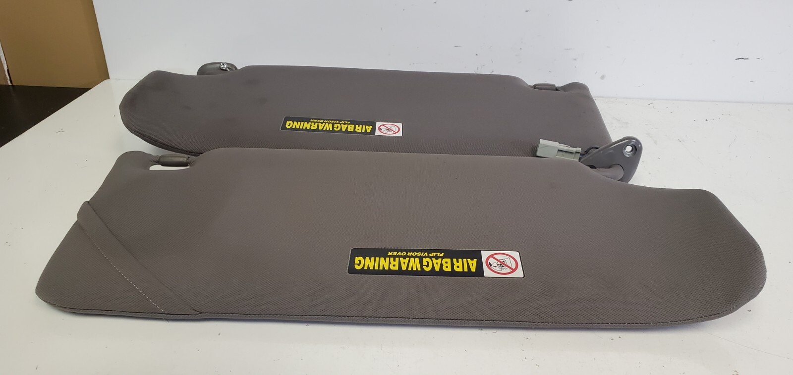 OEM 08 09 10 HONDA ODYSSEY DRIVER PASSENGER INTERIOR SUN VISOR SUNVISOR GRAY - Image 5