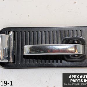 OEM 1980-1987 Jaguar XJ6 4.2L Rear Right Passenger Side Inner Door Handle