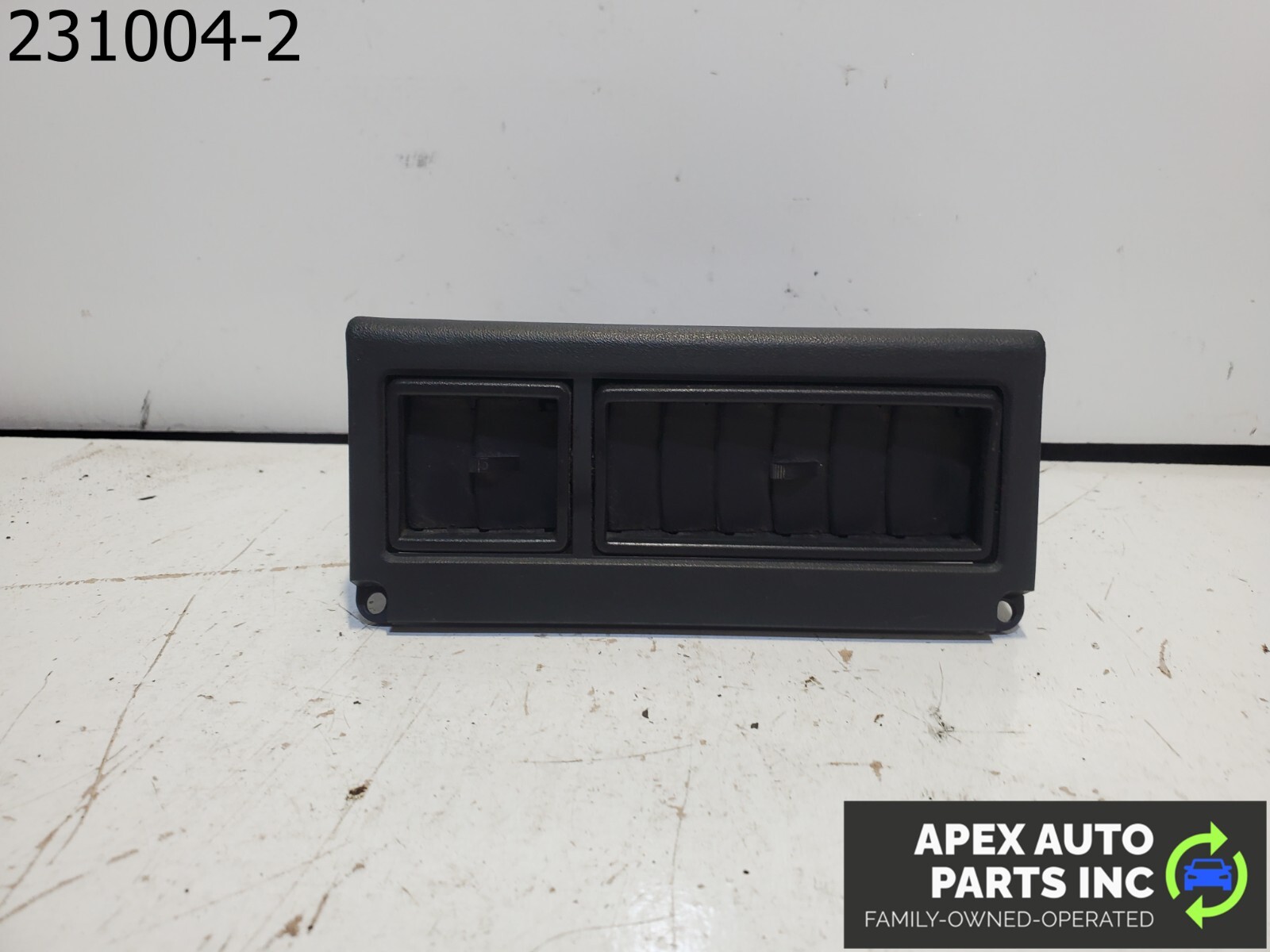 OEM 1984 Pontiac Fiero Black Dash Corner Vent Set - Image 7