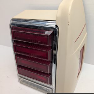 OEM 1985 Ford Crown Victoria 5.0L TAIL LIGHT RH RIGHT PASSENGER