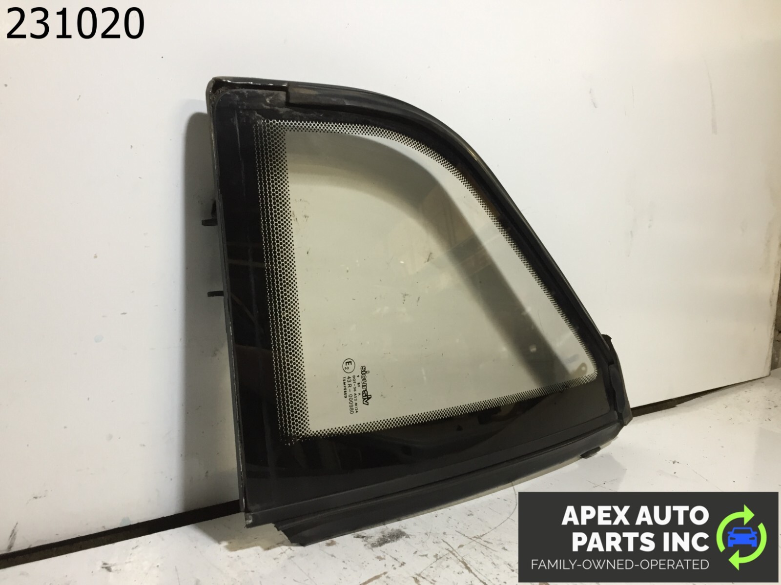 OEM 1990 Cadillac Allante Passenger Right Quarter Glass Soft Top - Image 3
