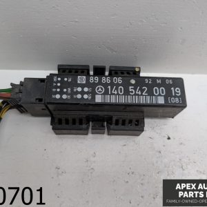OEM 1993 Mercedes 300SE 3.2L Windshield Wiper Motor Relay Module