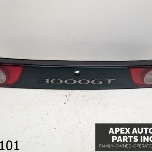 OEM 1995 Mitsubishi 3000GT 3.0L CENTER MIDDLE TAILLIGHT TAIL LIGHT GARNISH