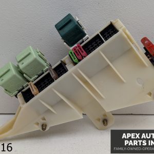 OEM 1997-2001 BMW 525i 2.5L FRONT POWER DISTRIBUTION FUSE BOX HOLDER
