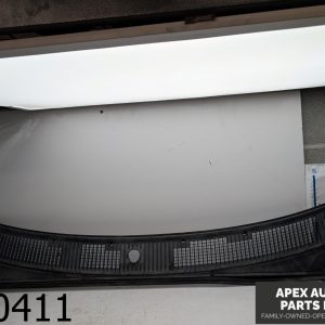 OEM 1998 Toyota Tacoma 2.4L WINDSHIELD WIPER COWL TRIM PLASTIC