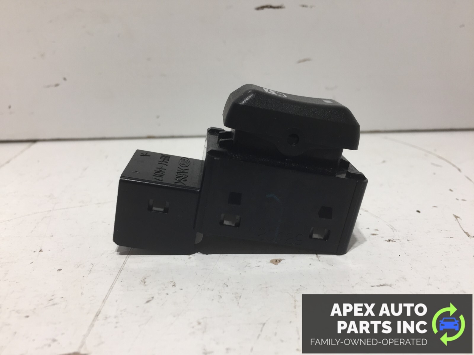 OEM 2000 2001 2002 Lincoln LS Front Left Driver Door Lock Switch XW4T-14017-A - Image 9