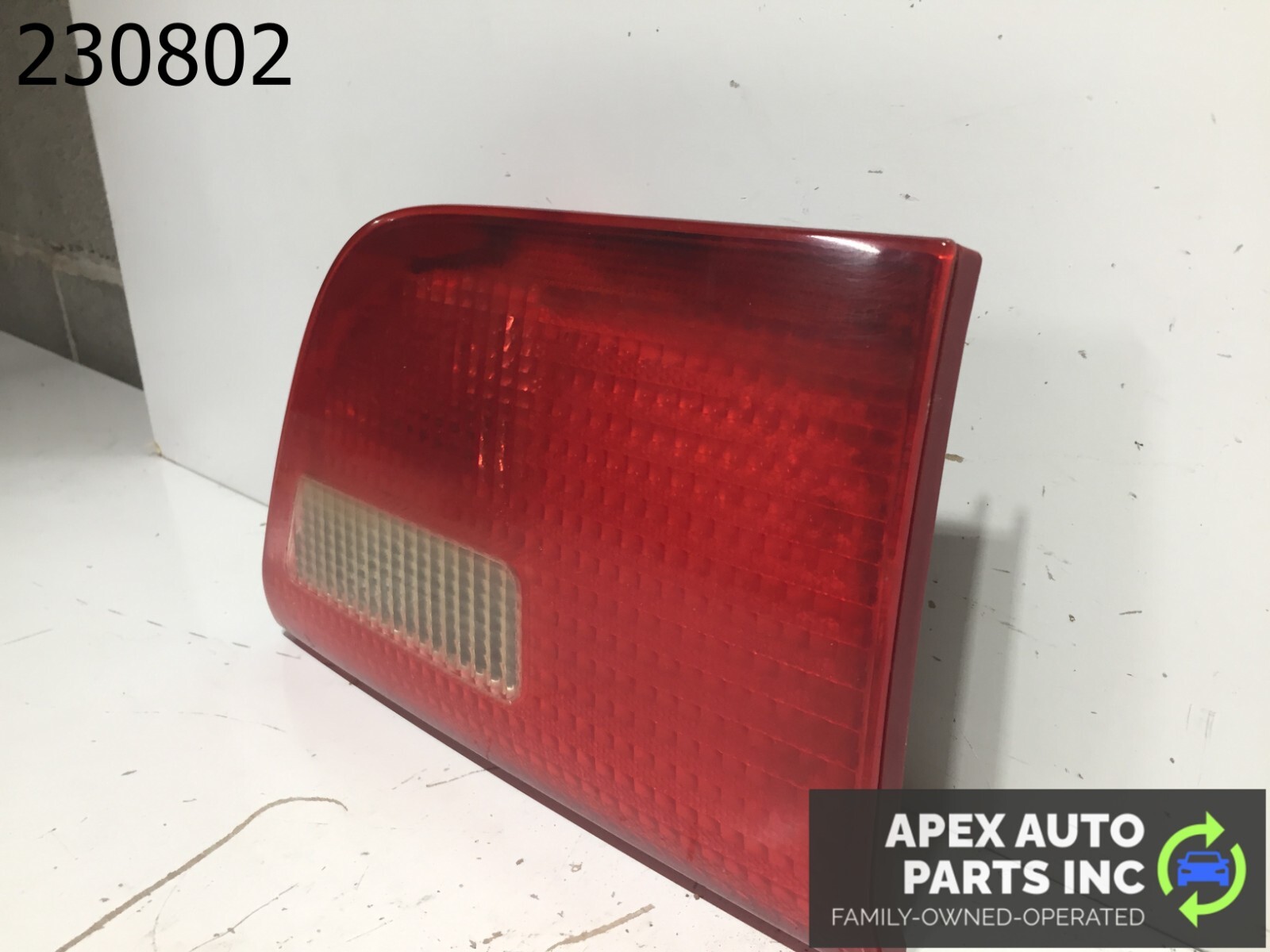 OEM 2000 - 2003 BMW X5 LEFT DRIVER SIDE INNER TAILLIGHT TAIL LIGHT LAMP 8383183 - Image 4