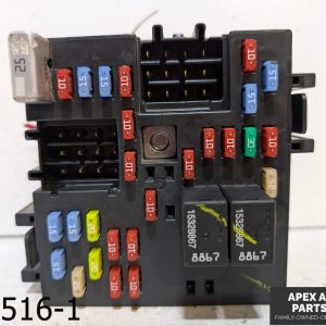 OEM 2000-2006 GMC Yukon 6.0L INTERIOR CABIN FUSE RELAY BOX