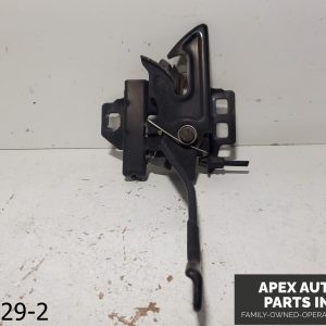 OEM 2001-2004 Cadillac Seville 4.6L  FRONT CENTER HOOD LATCH SAFETY HOOK