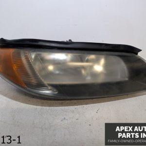 OEM 2007-2013 Volvo S80 3.2L Right Passenger Halogen Headlight Assembly