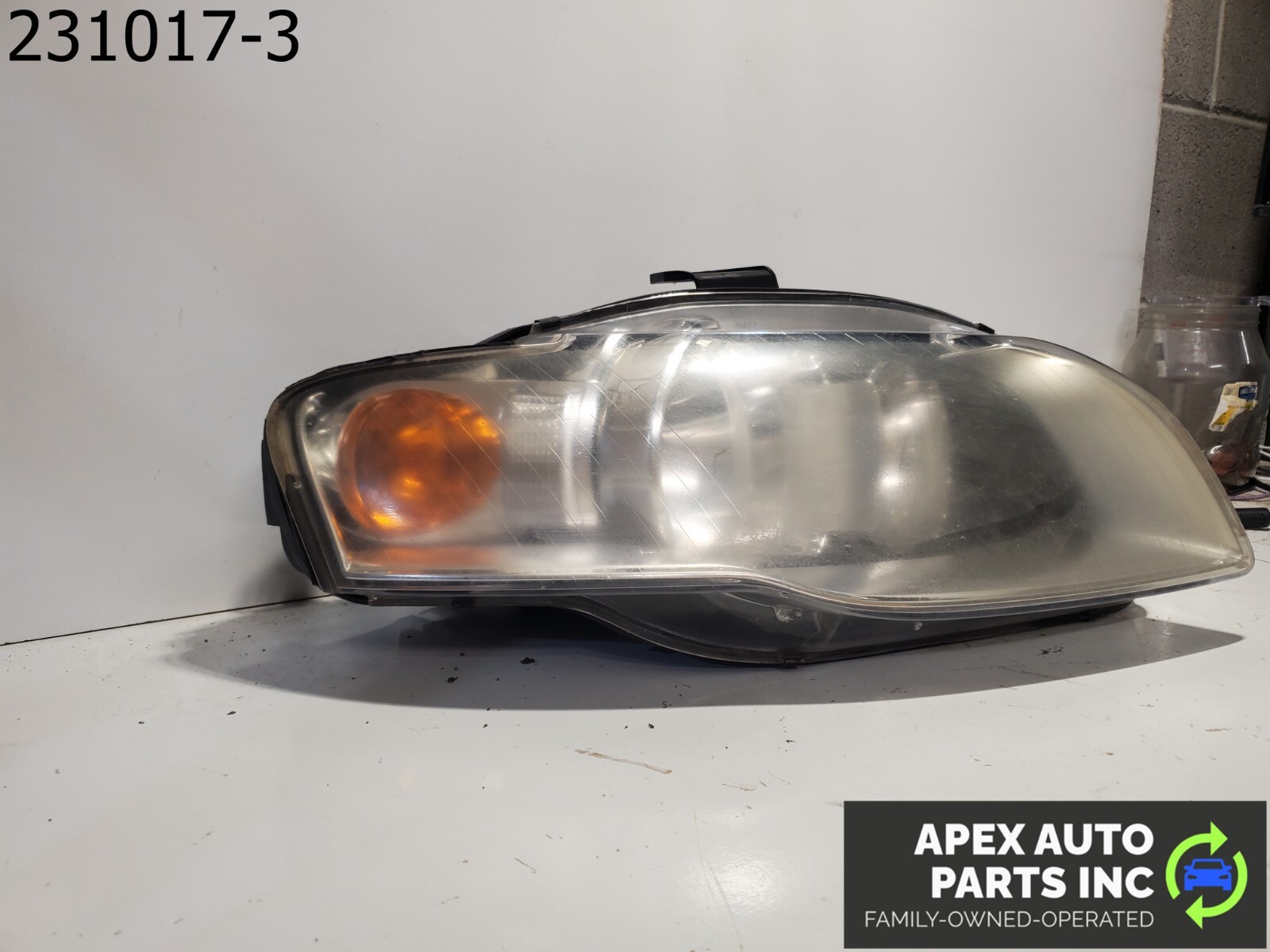 OEM 2008 Audi A4 Right Front Headlight Assembly Halogen 8E0941004A - Image 4